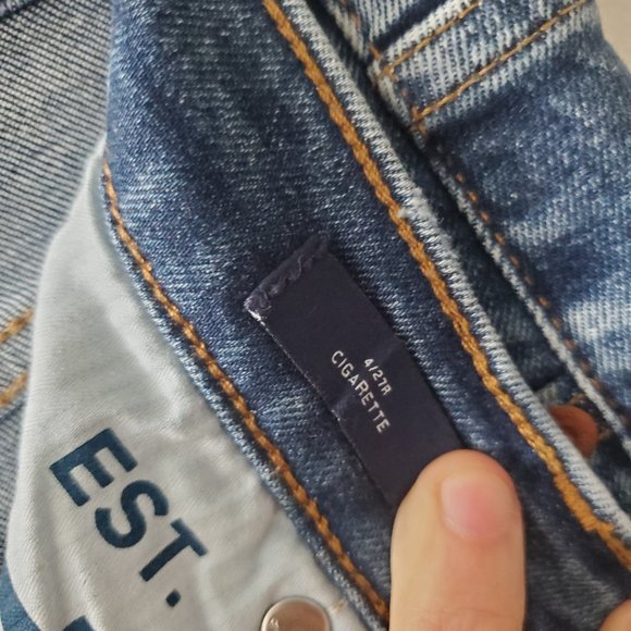 Gap High-Rise Cigarette Jeans in US4 / 27 - Regular length - Classic Blue - Picture 3 of 4